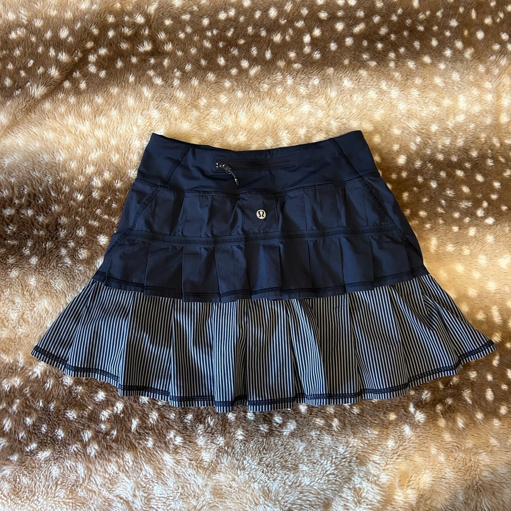 “Vintage” Lululemon Inkwell Pace Setter tennis skirt size 2 Tall